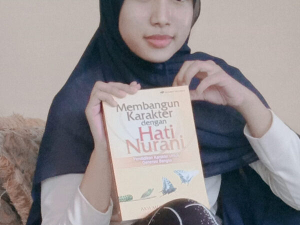 Erda Syachrazah, Si Duta Prestasi Literasi Spenma