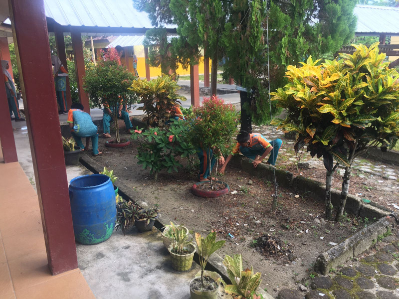 Tim Adiwiyata Spenma Berbenah Diri Tim Adiwiyata Spenma Berbenah Diri