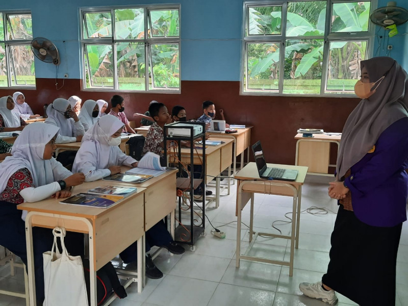 Mahasiswa Universitas Pakuan penelitian di Spenma Mahasiswa Universitas Pakuan penelitian di Spenma