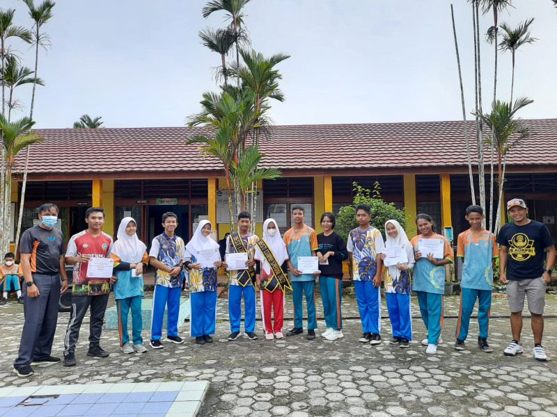 Spenma Adakan Pembagian Hadiah Lomba Spenma Adakan Pembagian Hadiah Lomba