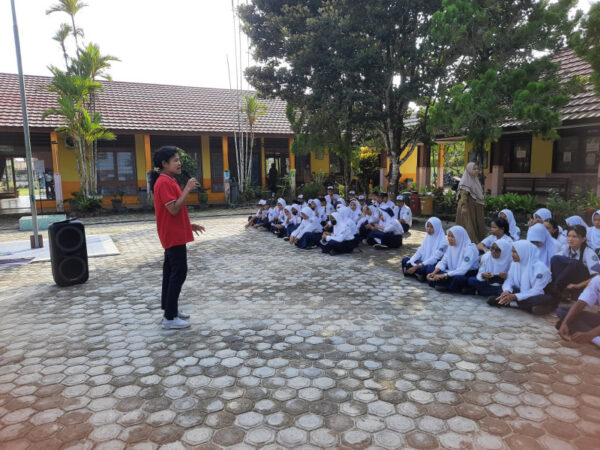 Penyuluhan Penggunaan Medsos oleh LABC