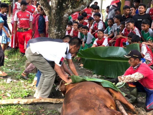 KELUARGA SPENMA IDUL ADHA BERQURBAN SAPI