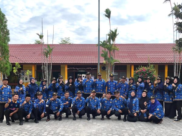 SMP NEGERI 5 TANJUNGPANDAN MELAKSANAKAN UPACARA MEMPERINGATI HARI HUT KEMERDEKAAN RI KE- 79