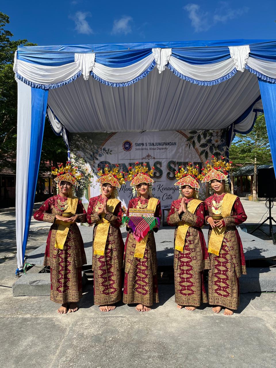 Sukses Digelar, Begini Keseruan Pelepasan dan Pentas Seni Kelas 9 SMPN 5 Tanjungpandan Sukses Digelar, Begini Keseruan Pelepasan dan Pentas Seni Kelas 9 SMPN 5 Tanjungpandan